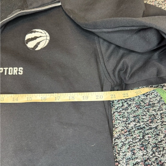 Toronto Raptors Black Men's 1/4 Zip - Picture 5 of 6